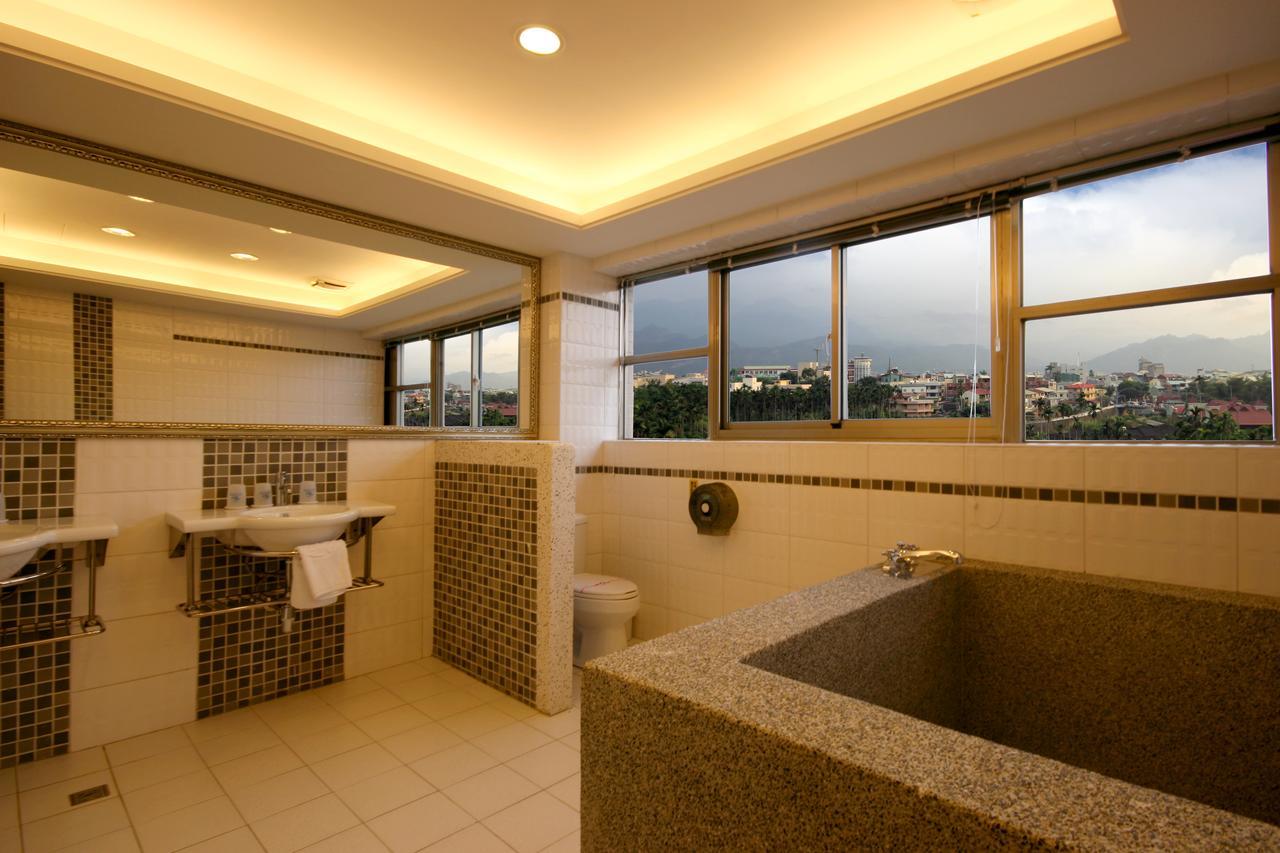 เมาน์เท็น ฟิช วอเตอร์ บูทิก โฮเต็ล Hotel จี๋จี๋ ห้อง รูปภาพ