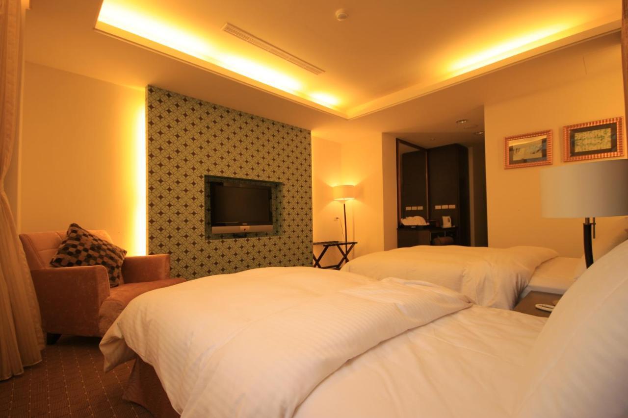 เมาน์เท็น ฟิช วอเตอร์ บูทิก โฮเต็ล Hotel จี๋จี๋ ภายนอก รูปภาพ