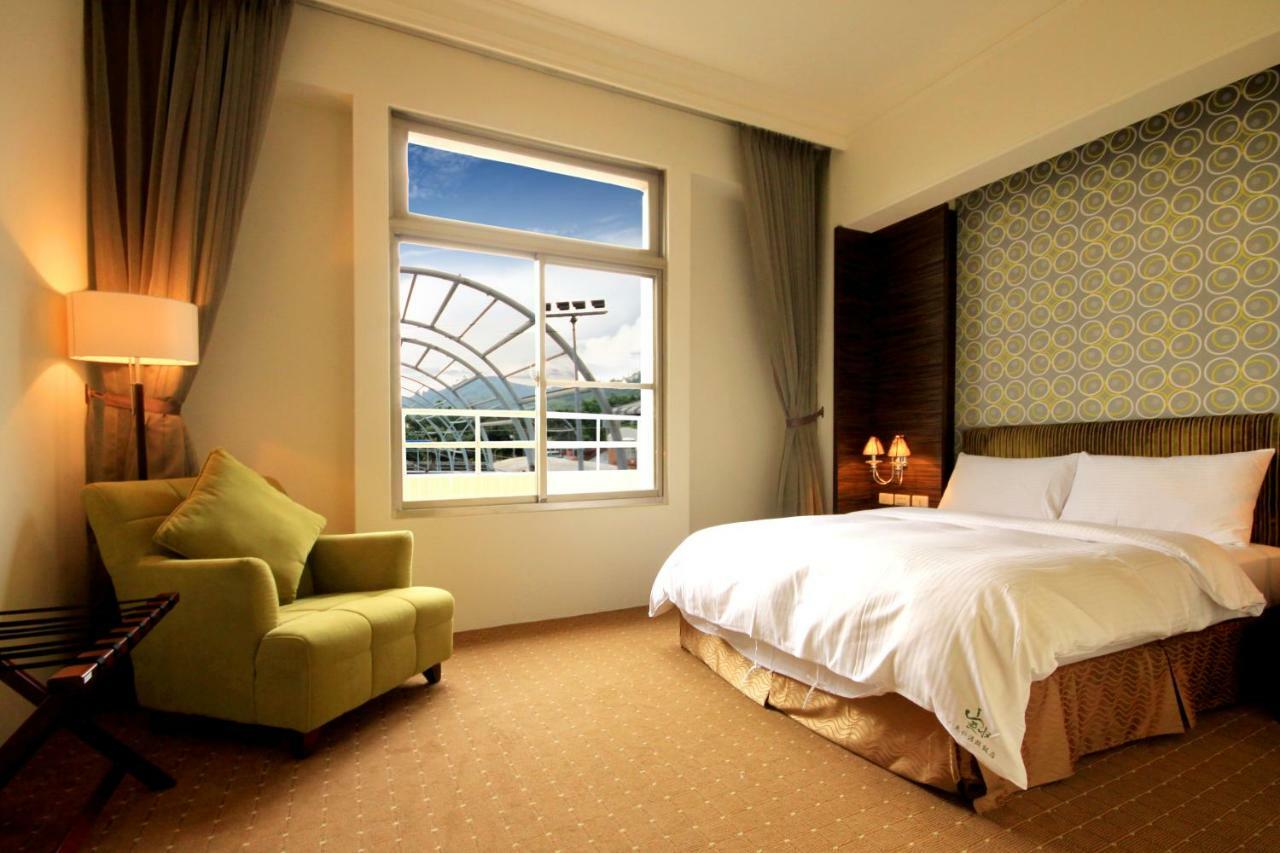เมาน์เท็น ฟิช วอเตอร์ บูทิก โฮเต็ล Hotel จี๋จี๋ ภายนอก รูปภาพ